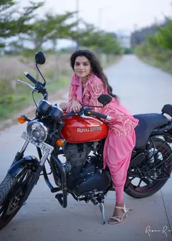 Nude On Road – Resmi Nair (2024)