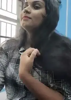 Vaishnavi Hot